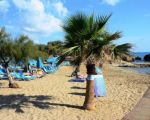 Solidny dom wolnostojący z kamienia blisko plaży